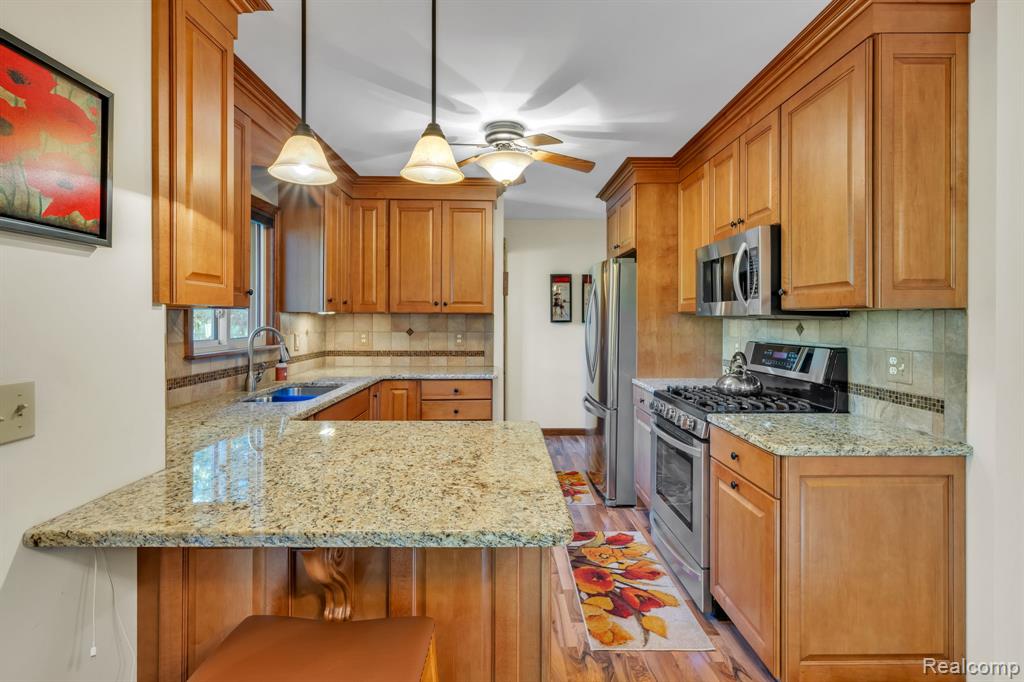 11056 N Irish Road, Otisville, MI 48463 — Photo 17