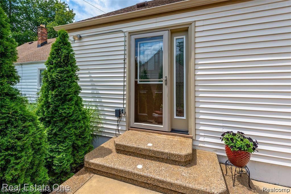 710 N VERMONT Avenue, Royal Oak, MI 48067 — Photo 31