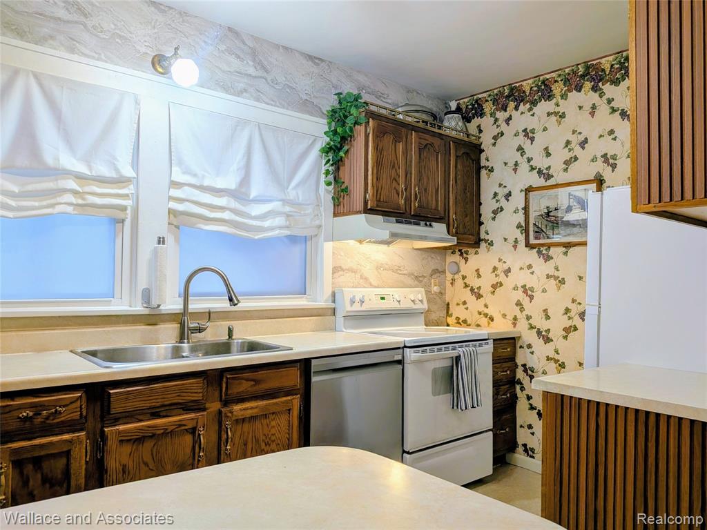 2712 Military Street, Port Huron, MI 48060 — Photo 12