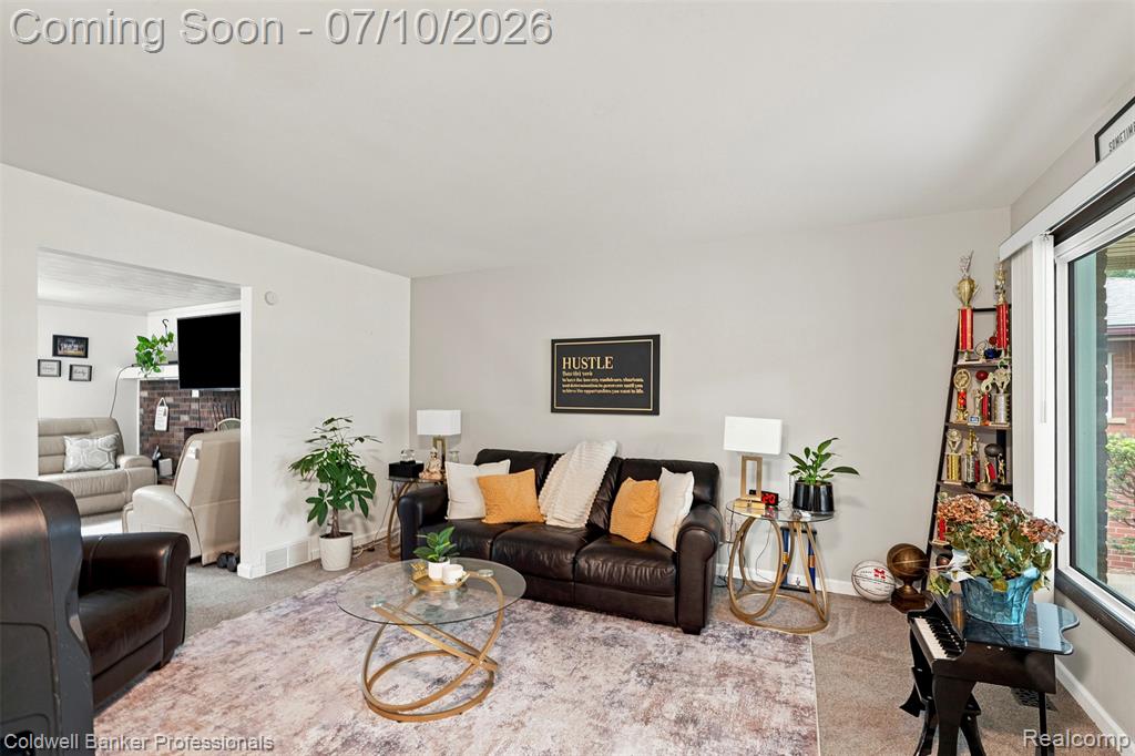23821 Manistee Street, Oak Park, MI 48237 — Photo 8