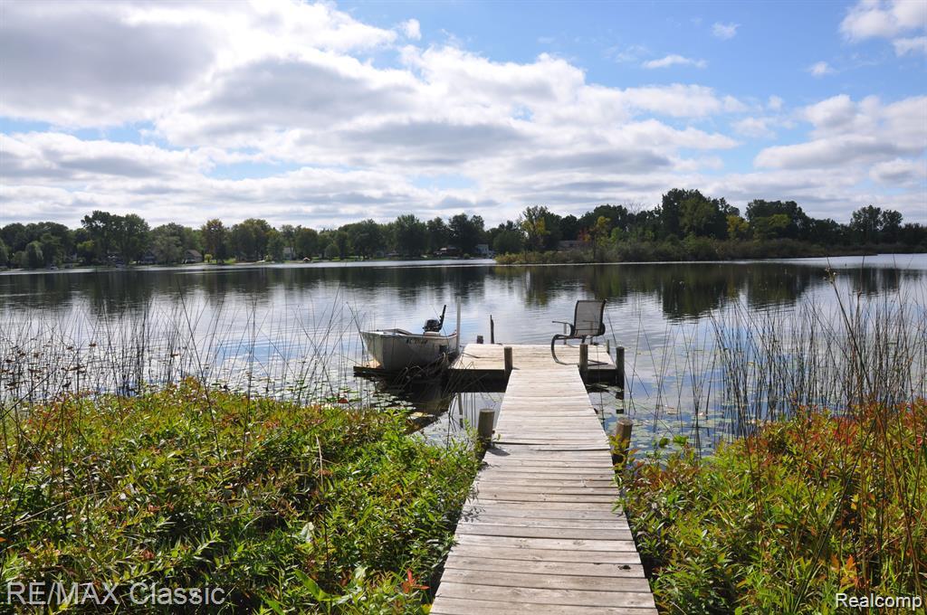 5050 Island Shore Drive, Pinckney, MI 48169 — Photo 5