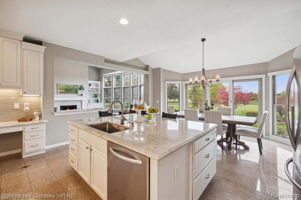 45653 TOURNAMENT Drive, Northville, MI 48168 — Photo 21