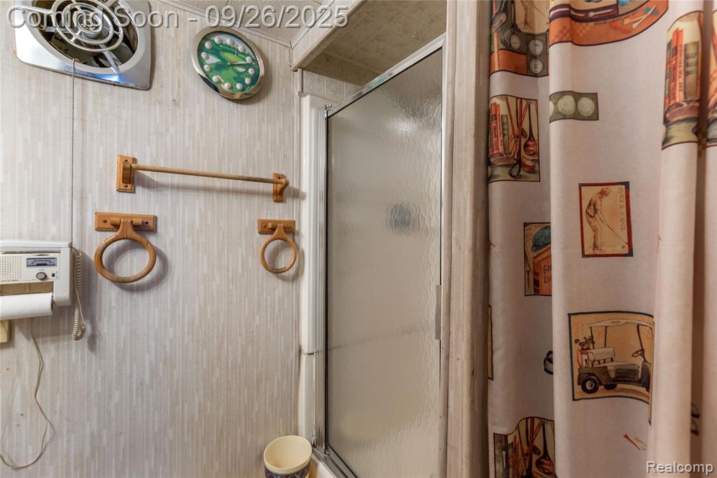 7290 Helen, Center Line, MI 48015 — Photo 25