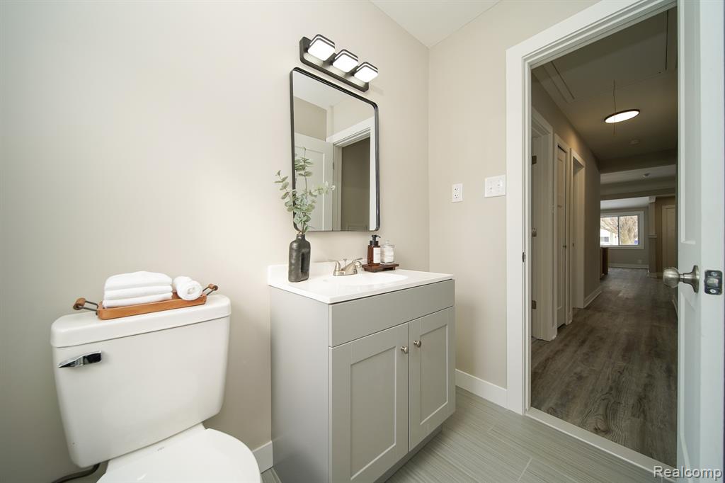 19348 Woodcrest Street, Harper Woods, MI 48225 — Photo 40