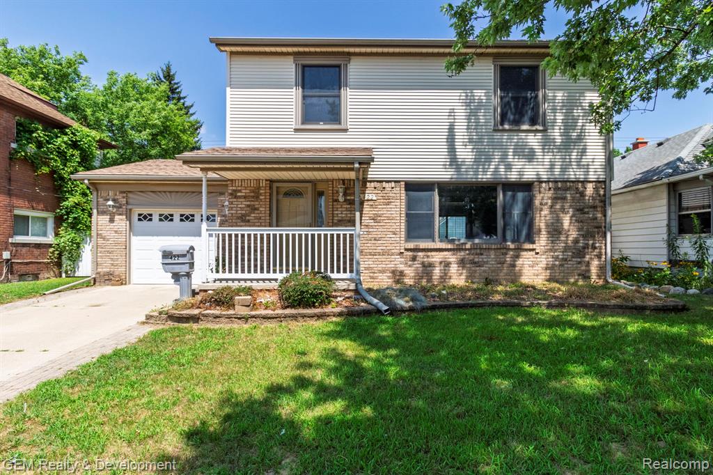 422 Clinton Street, Wyandotte, MI 48192 — front exterior