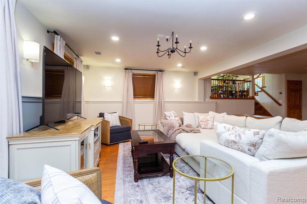6345 Lanman Drive, Waterford, MI 48329 — Photo 17
