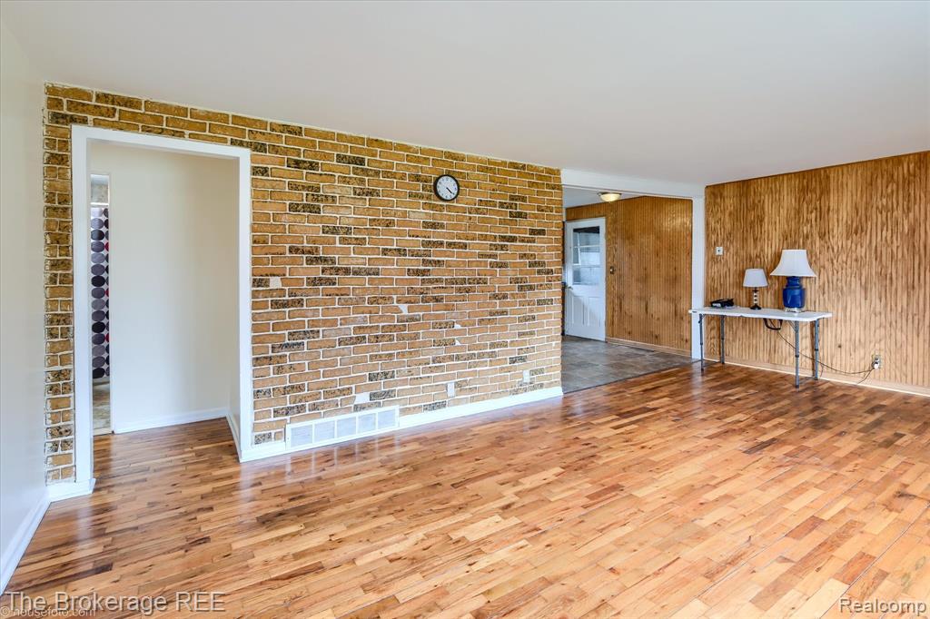 4093 Coral Street, Burton, MI 48509 — Photo 9