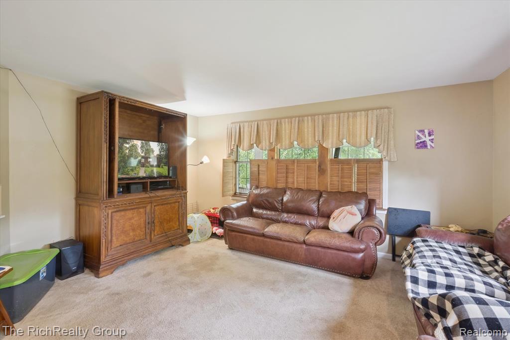 39635 Lotzford Road, Canton, MI 48187 — Photo 15