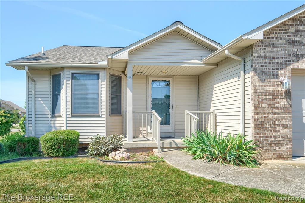 5930 Cross Creek Drive, 246, Swartz Creek, MI 48473 — Photo 3