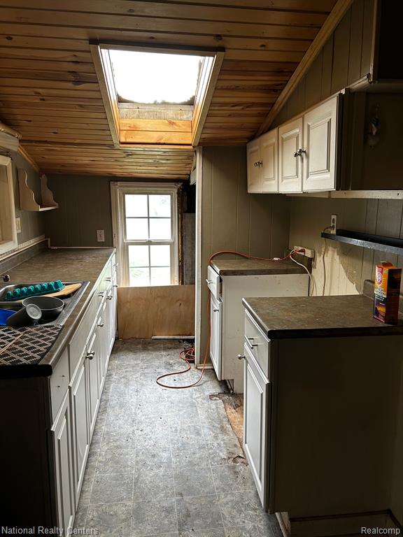 506 E OREGON Street, Lapeer, MI 48446 — Photo 5