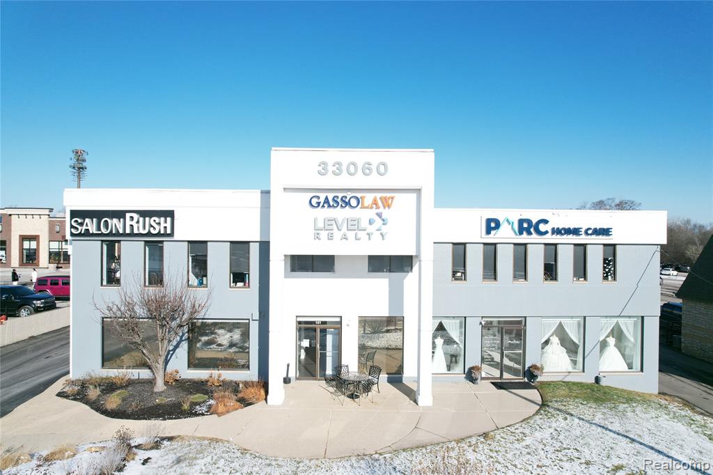 33060 Northwestern Highway, West Bloomfield, MI