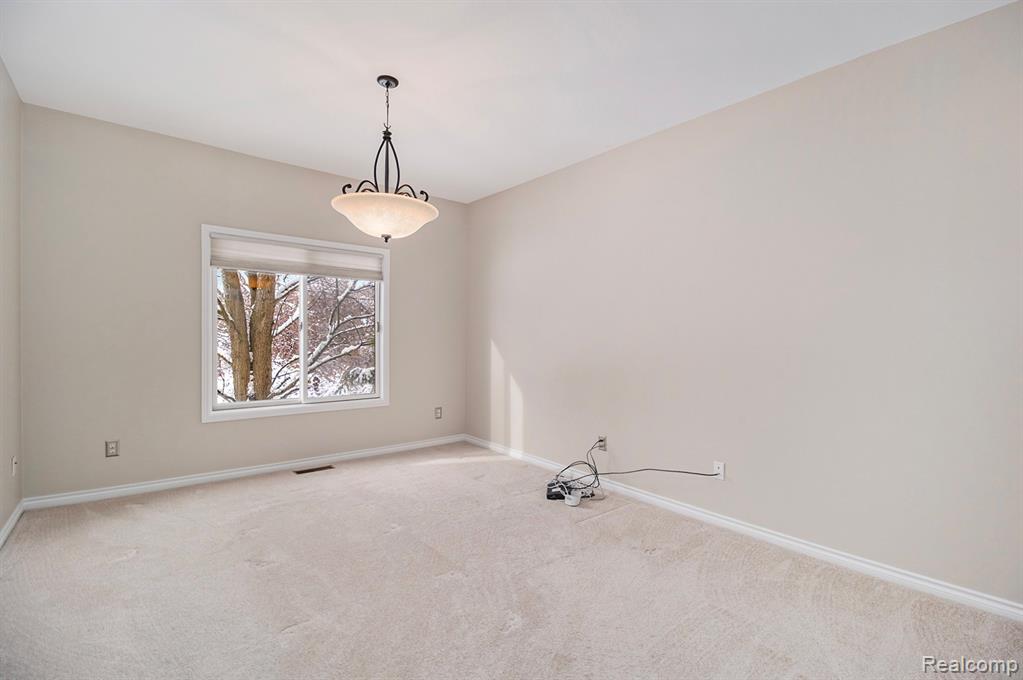 2298 Meadow Court, Leonard, MI 48367 — Photo 9