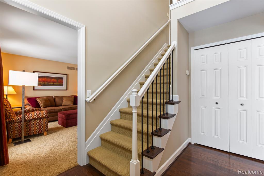 7997 BROOKWOOD Drive, Clarkston, MI 48348 — Photo 5