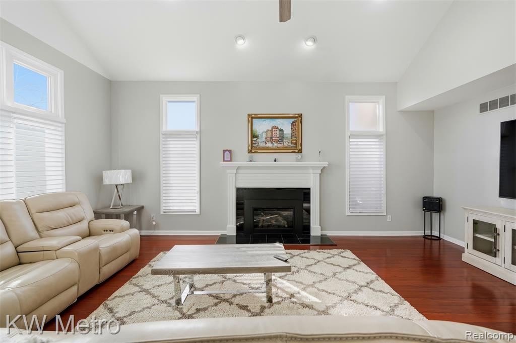 887 Grovecrest, Rochester Hills, MI 48307 — Photo 15