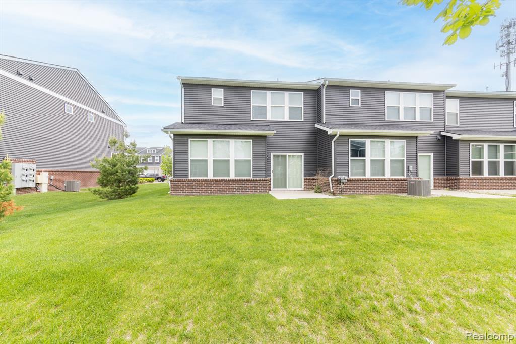 4878 BROOMFIELD Way, Lake Orion, MI — Photo 25