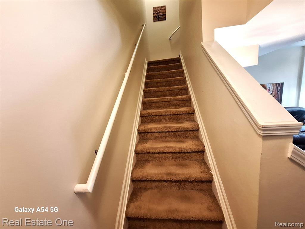 26707 ASHTON Drive, Woodhaven, MI 48183 — Photo 15