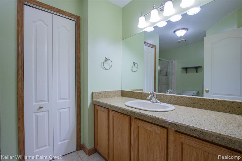 2569 MAPLE FOREST Drive, Wixom, MI 48393 — Photo 13