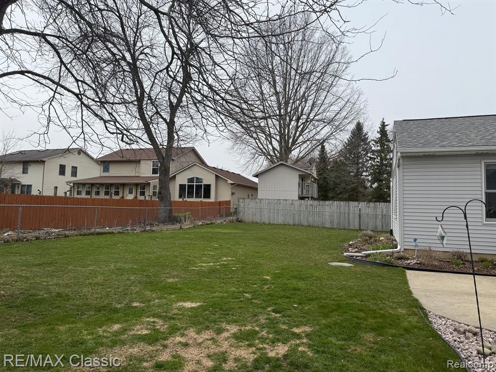 5855 Caleta Drive, Lansing, MI 48911 — Photo 41