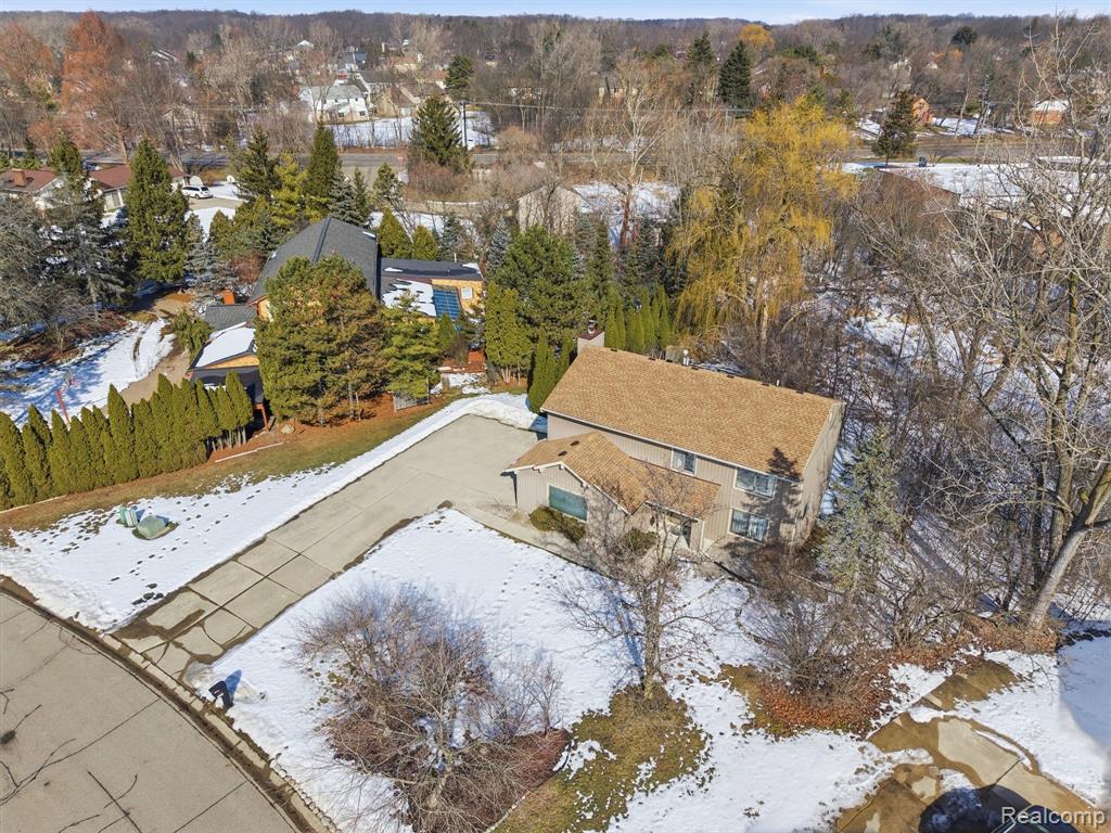 5585 Culpepper Drive, West Bloomfield, MI — Photo 35