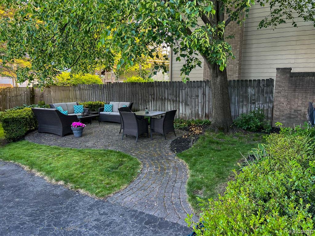 932 Forest Avenue, Birmingham, MI 48009 — Photo 31