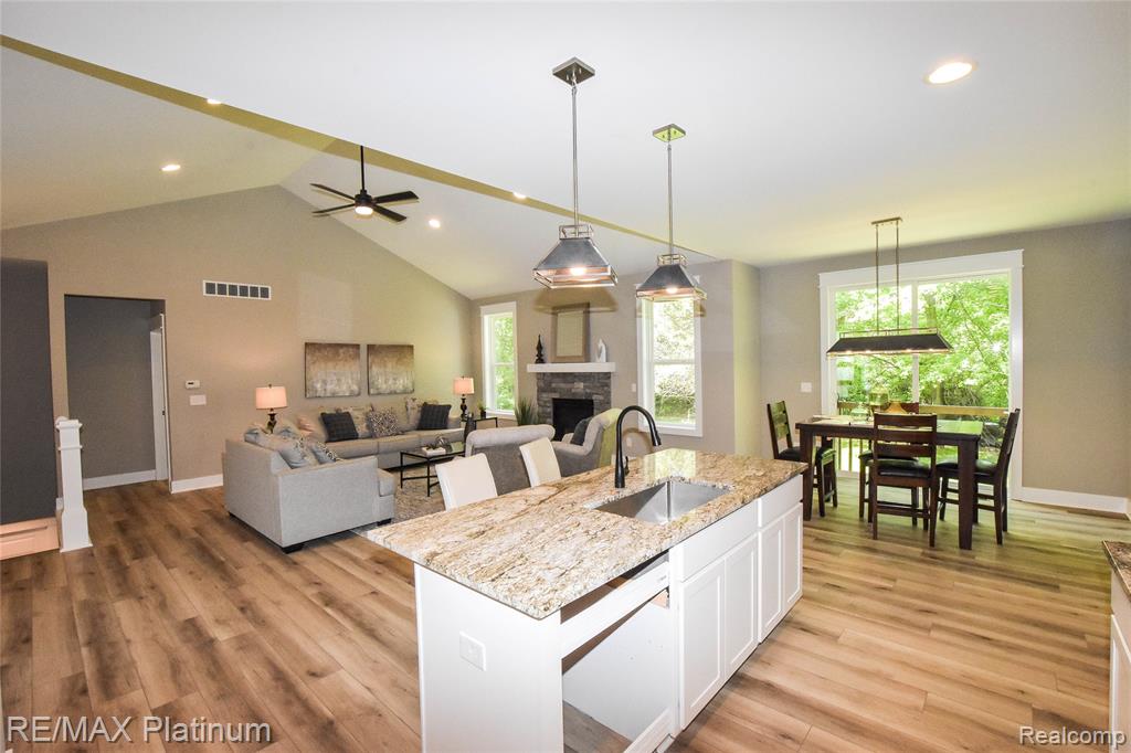 74 Candlelight, Brighton, MI 48114 — Photo 9