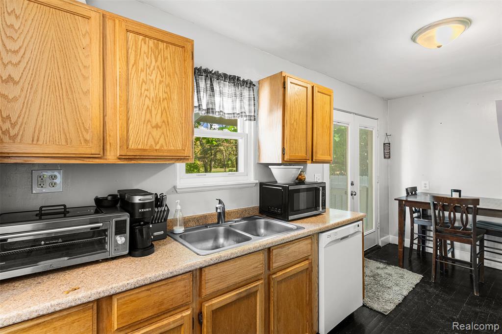 7021 E Carpenter Road, Davison, MI 48423 — Photo 12