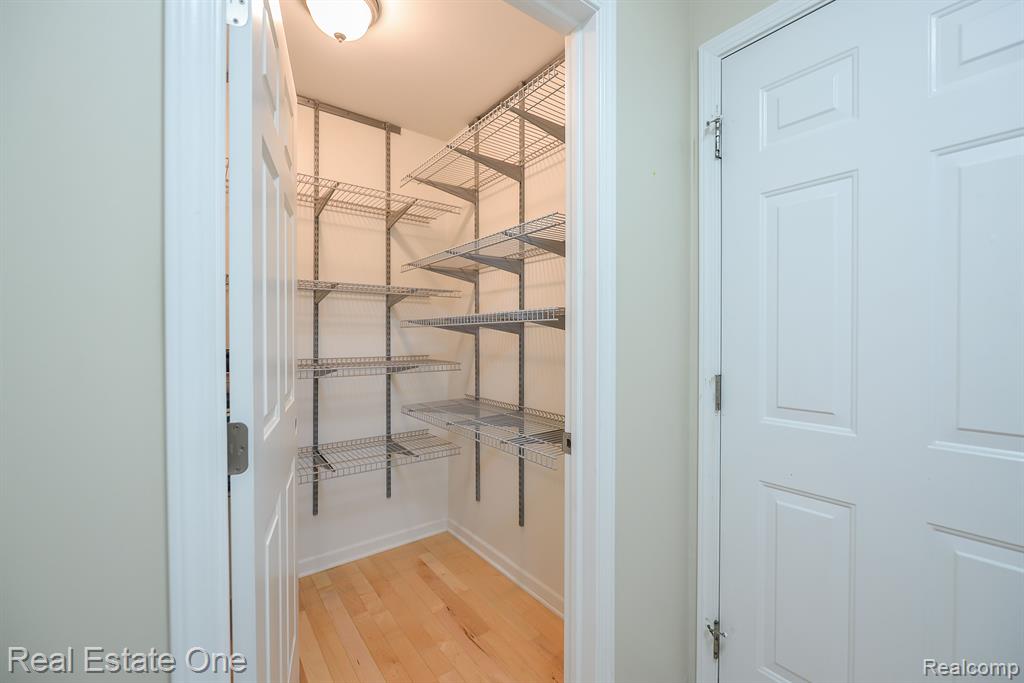 941 PERSIMMON Drive, Brighton, MI 48116 — Photo 20
