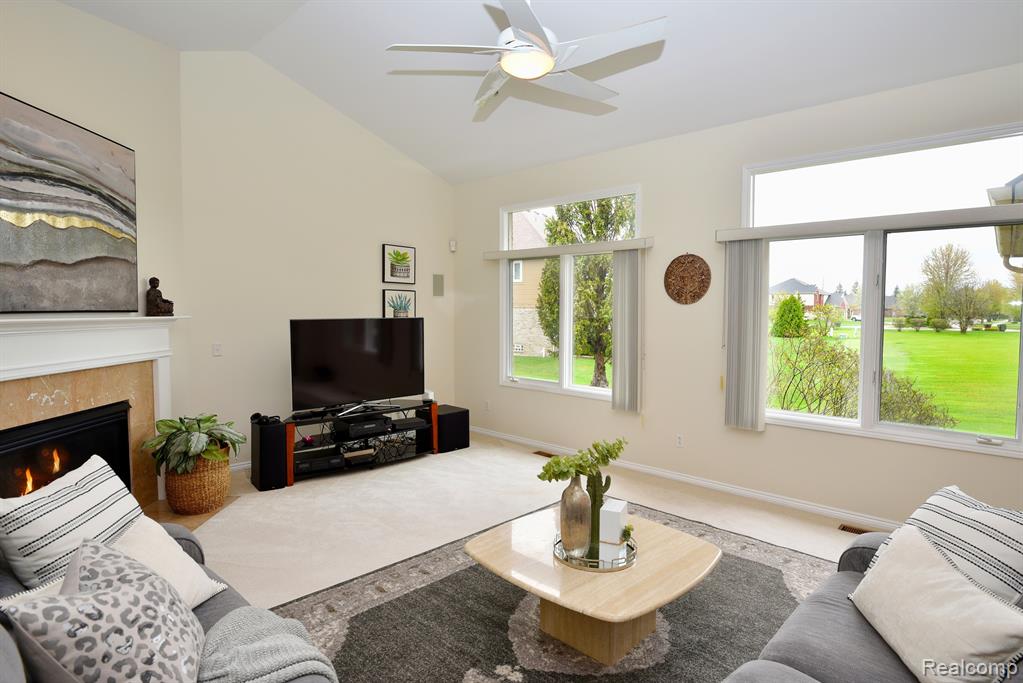4297 SPRINGBROOK Drive, Sterling Heights, MI 48314 — Photo 20