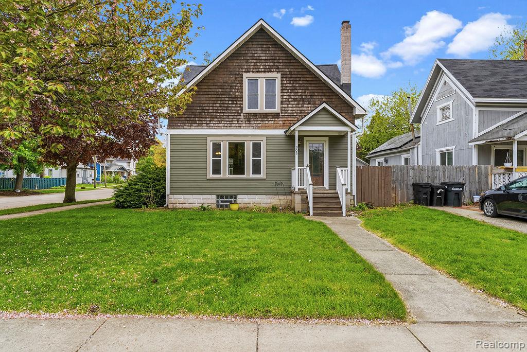 305 N Almont Avenue, Imlay City, MI 48444 — Photo 2