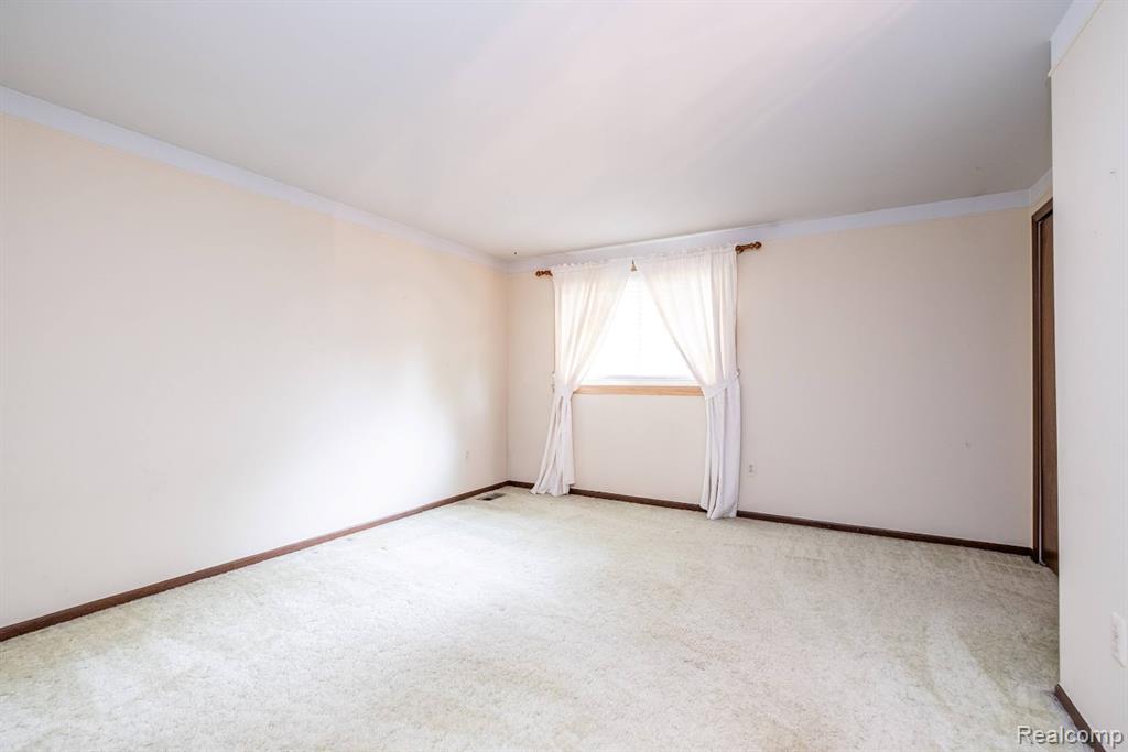 8911 W Gates Street, Bruce, MI 48065 — Photo 36