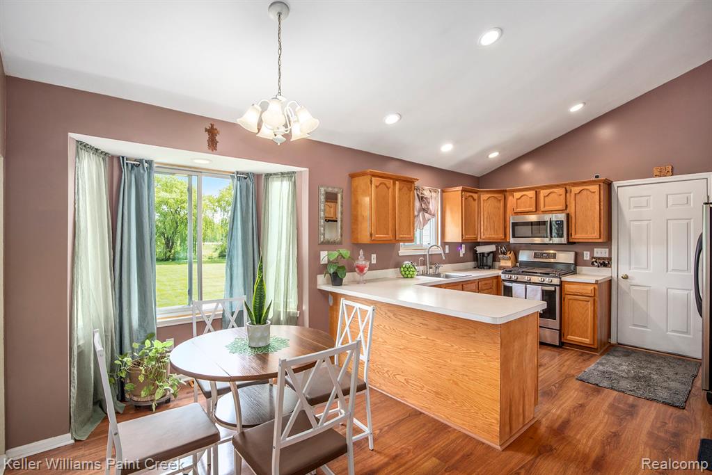 3993 Single Tree Circle, Dryden, MI 48428 — Photo 8