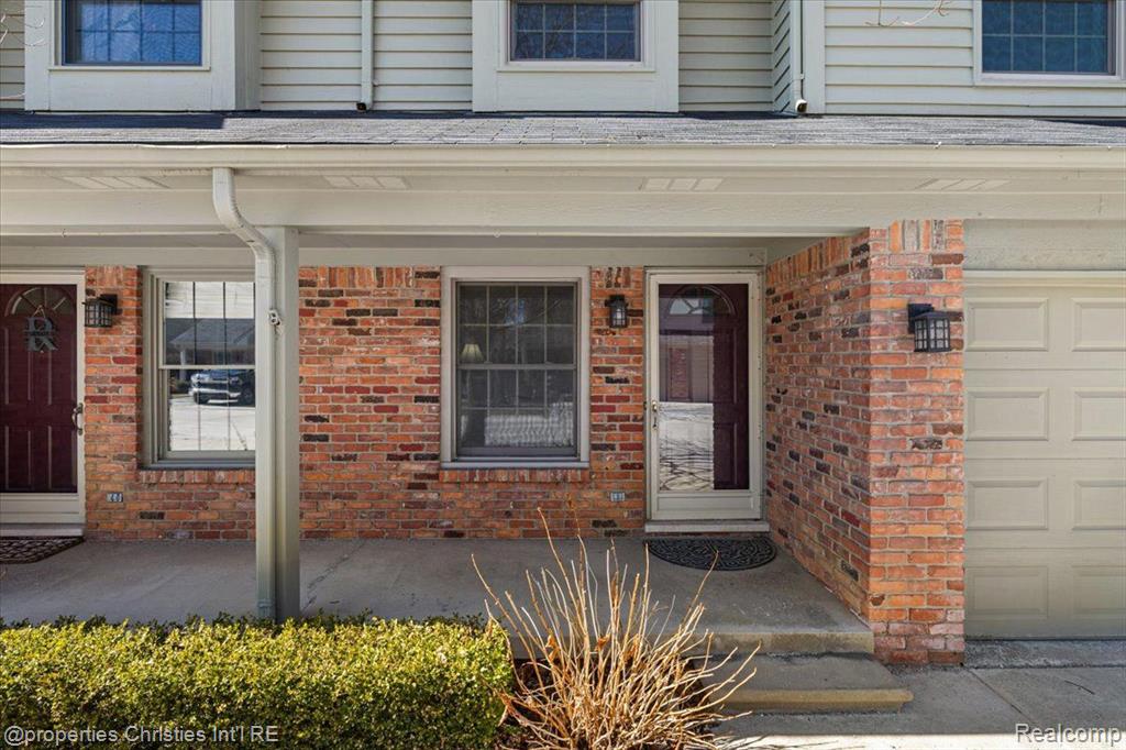 67 Maplegrove Drive, Clawson, MI — Photo 2