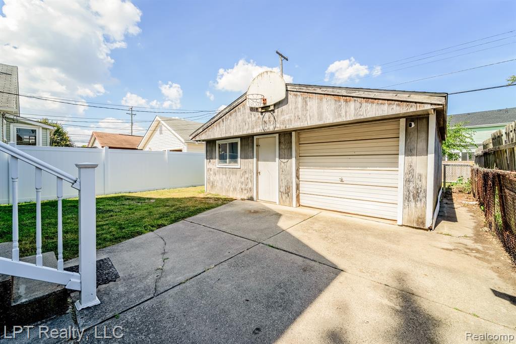 522 Kings Highway, Wyandotte, MI 48192 — Photo 21
