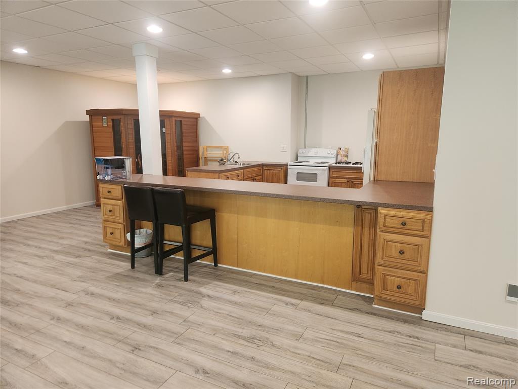 6858 Brockhurst Boulevard, West Bloomfield, MI — Photo 4