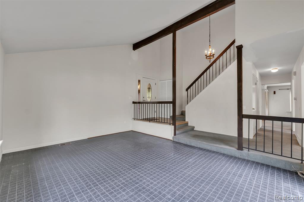 5772 Perrytown Drive, West Bloomfield, MI — Photo 11