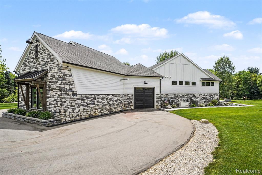 5015 Birch Drive, Davisburg, MI 48350 — Photo 47