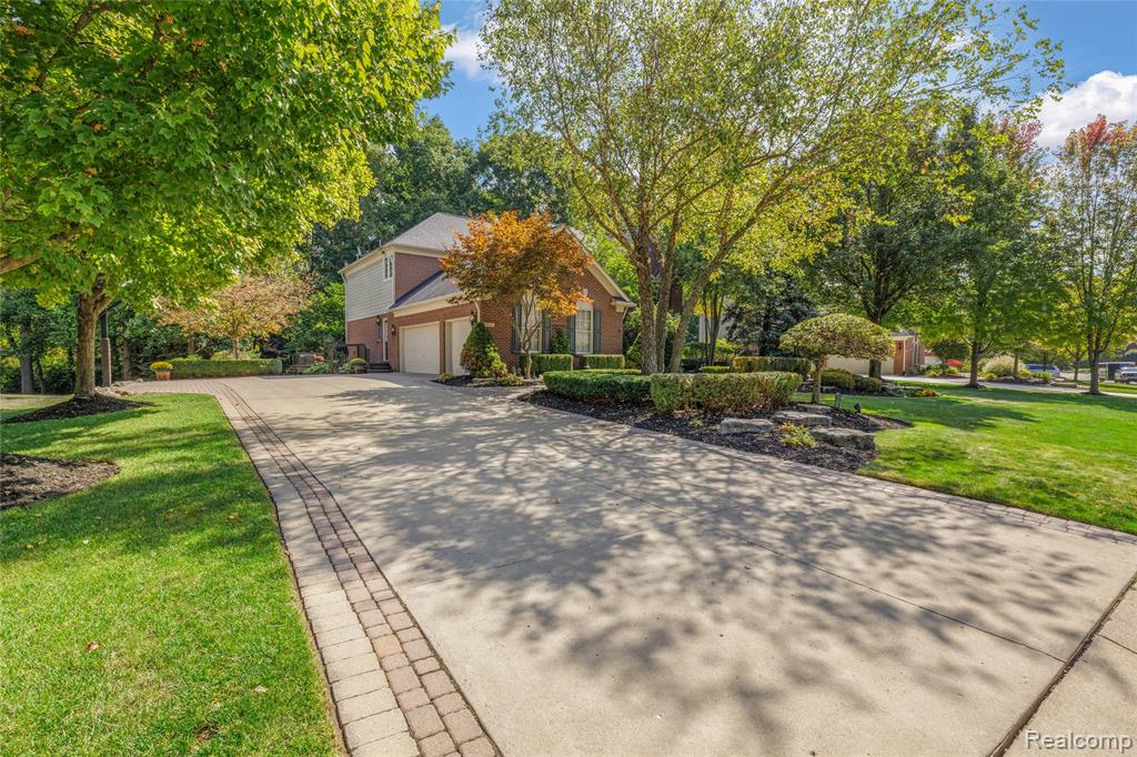 8542 Newbury Court N, Canton, MI 48187 — Photo 4