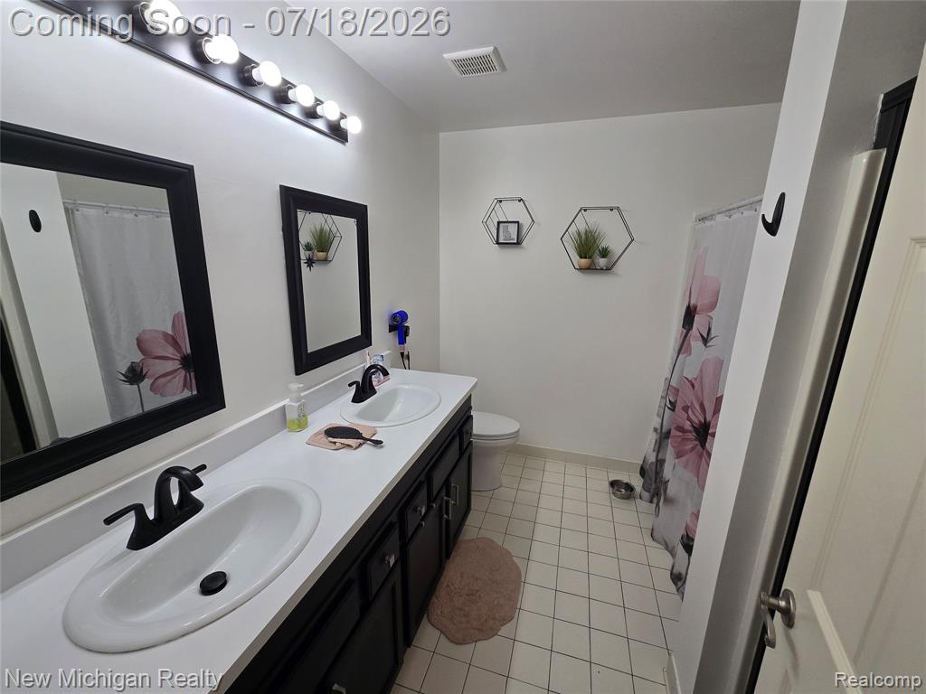 8165 Timber Trail, White Lake, MI — Photo 12