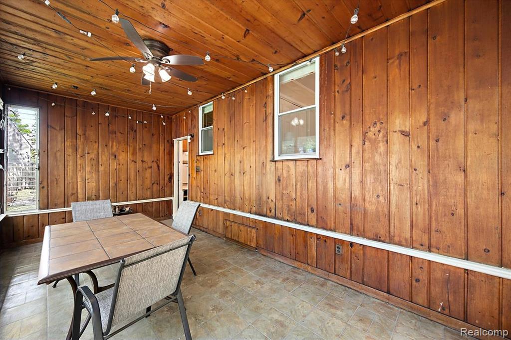 580 E Montcalm Street, Pontiac, MI 48342 — Photo 54