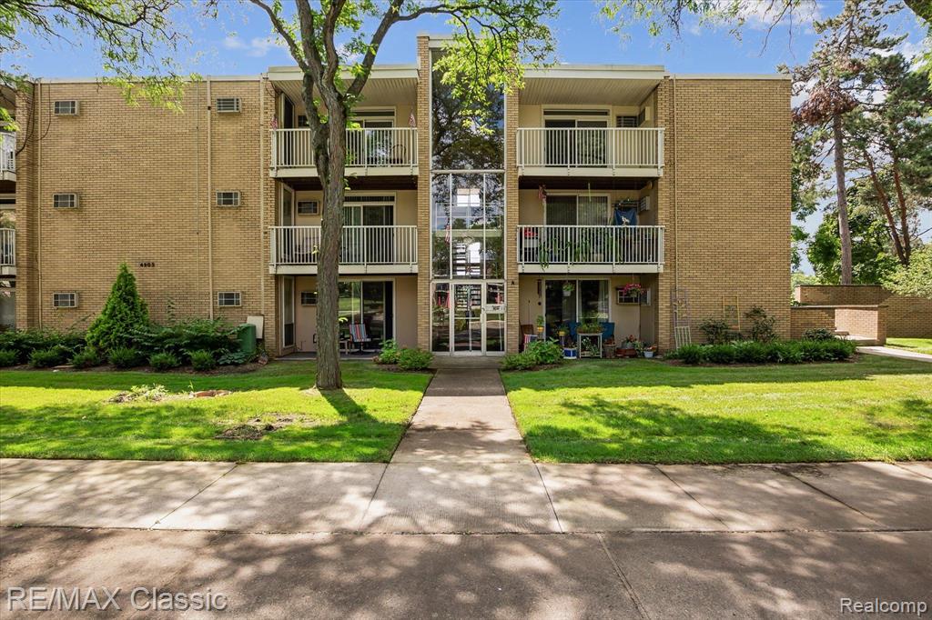 4905 CROOKS Road, A11, Royal Oak, MI 48073 — Photo 31