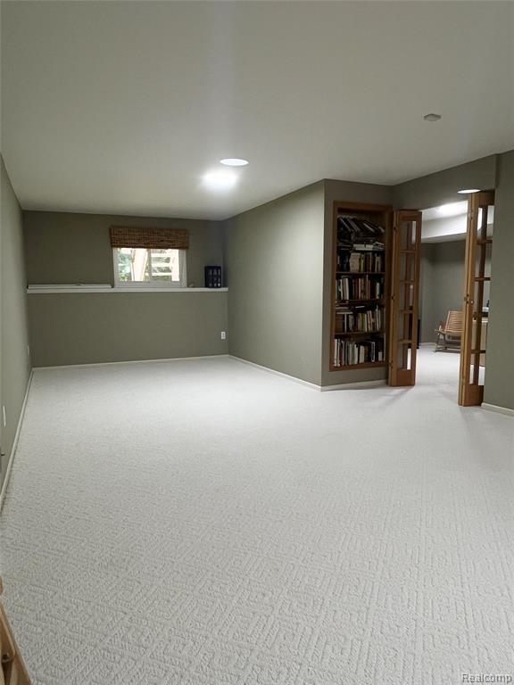 10484 Northvalley Court, Hartland, MI 48353 — Photo 26