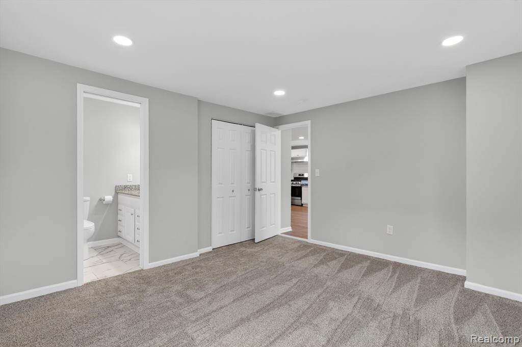 4841 Fenmore Avenue, Waterford, MI 48328 — Photo 18