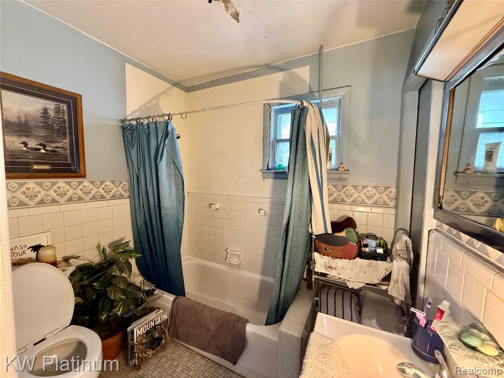 731 Bancroft Street, Port Huron, MI 48060 — Photo 8