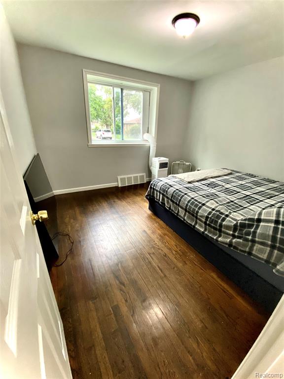 8073 Helen, Center Line, MI 48015 — Photo 17