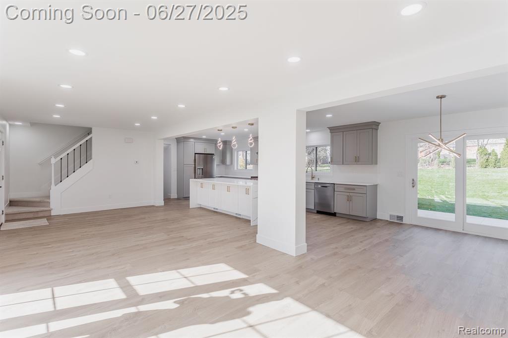 4054 ANTIQUE Lane, Bloomfield Hills, MI 48302 — Photo 5