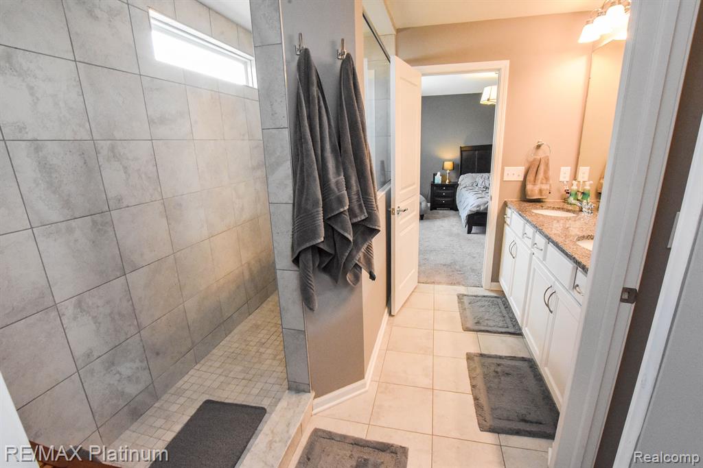 29914 BRAEBURN, New Hudson, MI 48165 — Photo 42