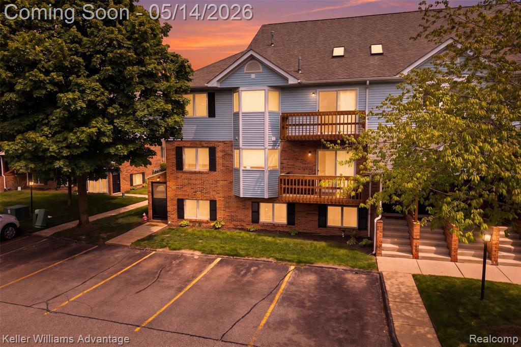 174 Pinewood Circle, Plymouth, MI 48170 — Photo 2