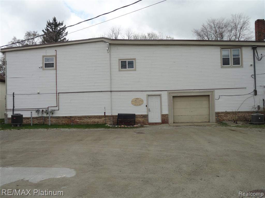 3552 Avon Street, Hartland, MI 48353 — Photo 28