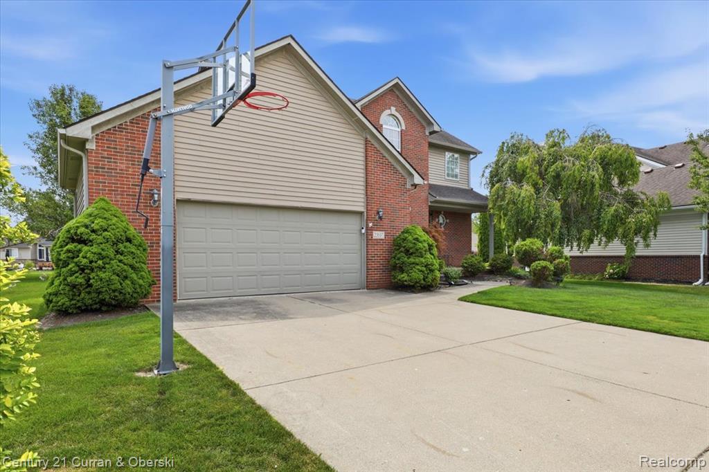 23537 Crescent Ridge Drive, New Boston, MI 48164 — Photo 2