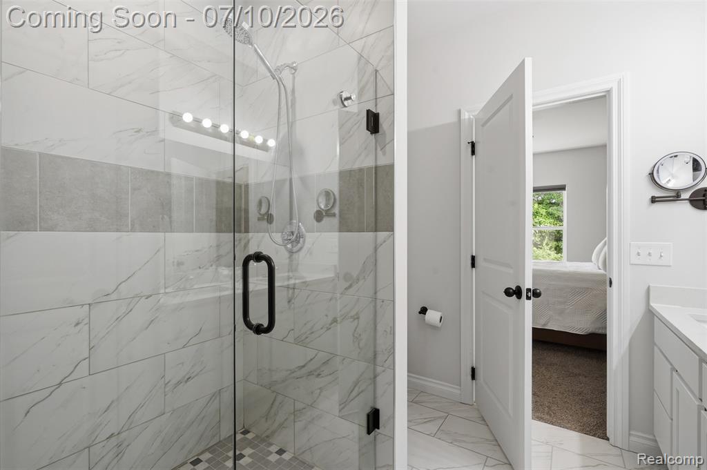 11789 Hines Place Drive, Livonia, MI 48150 — Photo 20